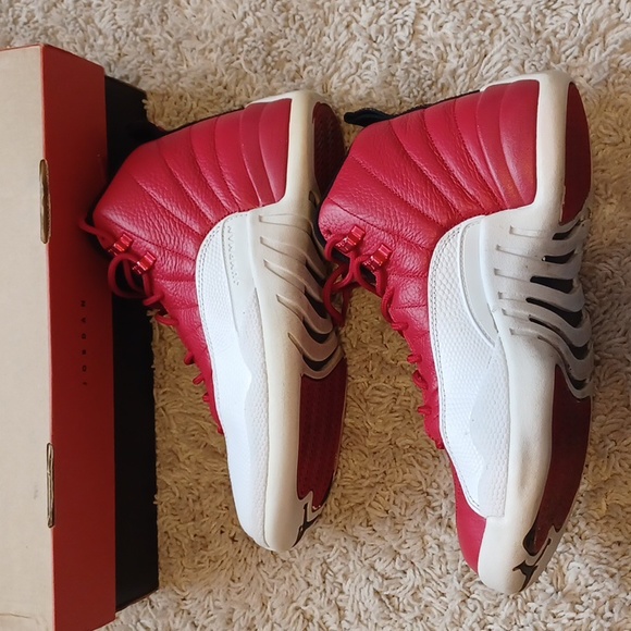EUC Air Jordan 12 Retro Size 8 Red / White - Picture 8 of 16